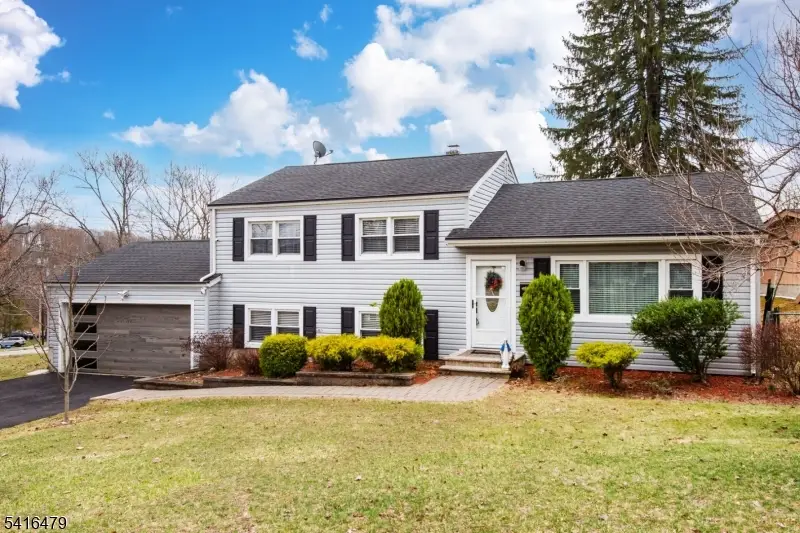 64 Pine St, Newton, NJ 07860 - #2