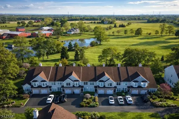 36 Gallop Ln #36, Franklin Twp., NJ 08873