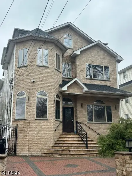 69 Summit Rd, Elizabeth City, NJ 07208