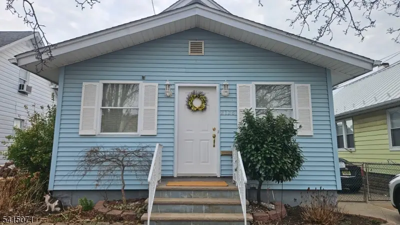 2126 Dill Ave, Linden, NJ 07036 - #1