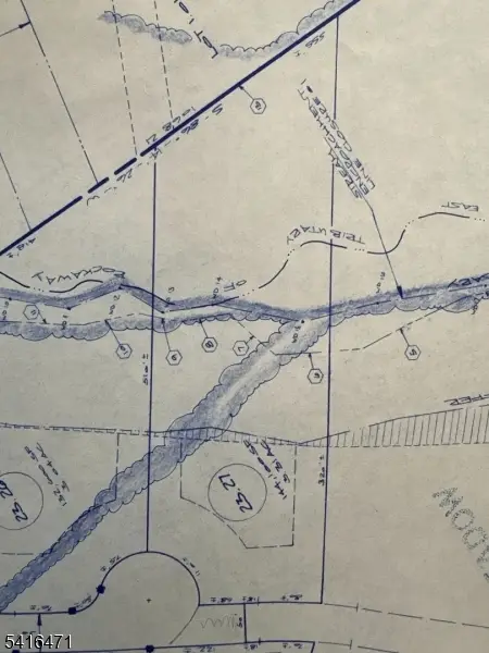 12 Barlow Dr, Tewksbury, NJ 07830 - #2