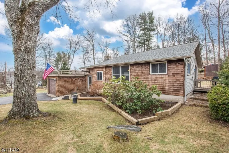 105 Bushwick Ln, Highland Lakes, NJ 07422 - #1