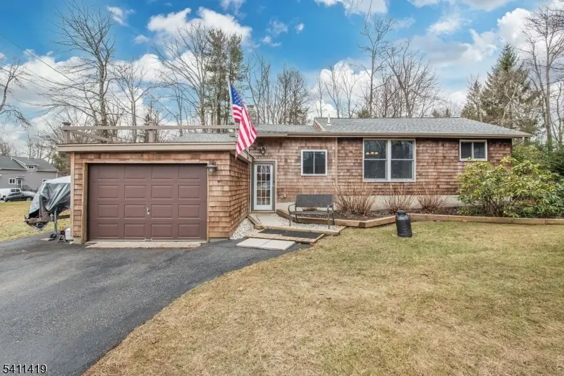 105 Bushwick Ln, Highland Lakes, NJ 07422 - #2