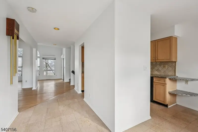 39 Cedarwood Ter, Woodland Park, NJ 07424 - #2