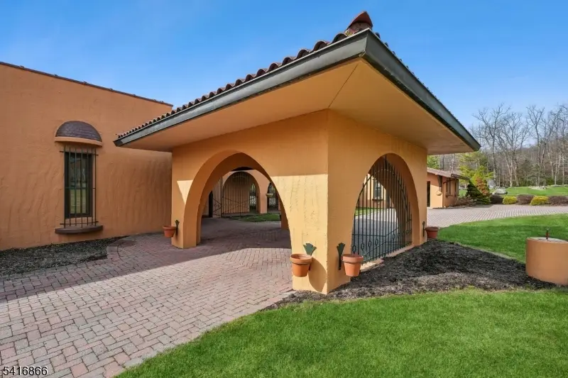 9 Jonathan Smith Rd, Morris, NJ 07960 - #2