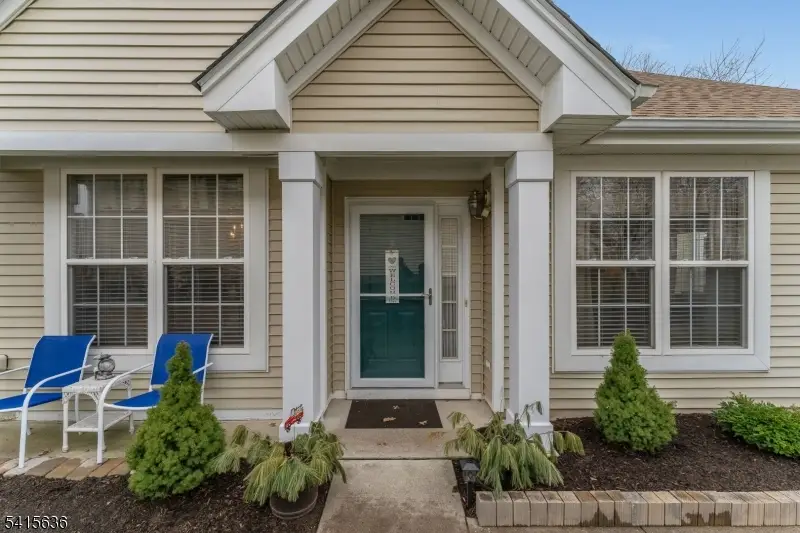 95 Kensington Cir, Brookfield, NJ 07823 - #3