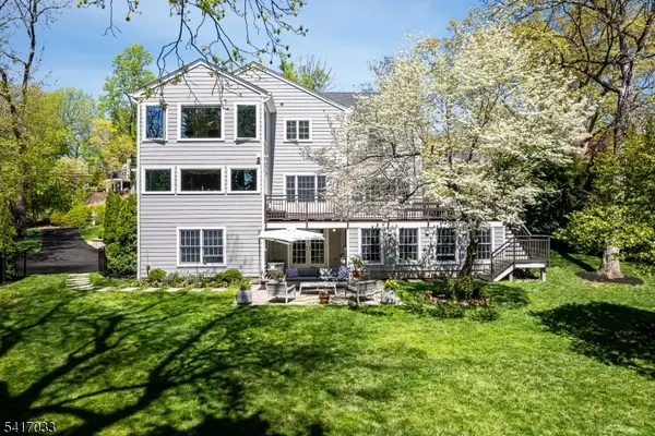 16 Nicholson Dr, Chatham Twp., NJ 07928