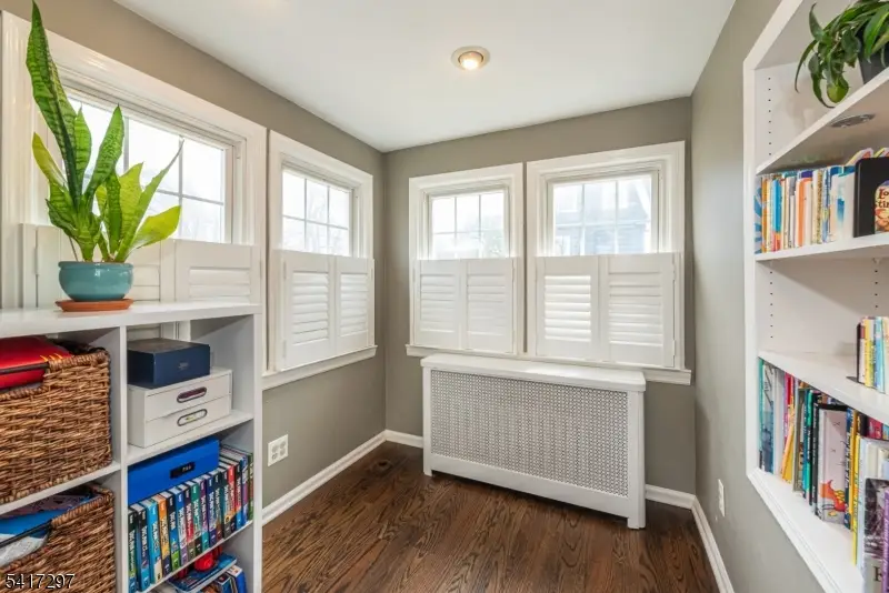 9 N Hillside Ave, Chatham, NJ 07928 - #3