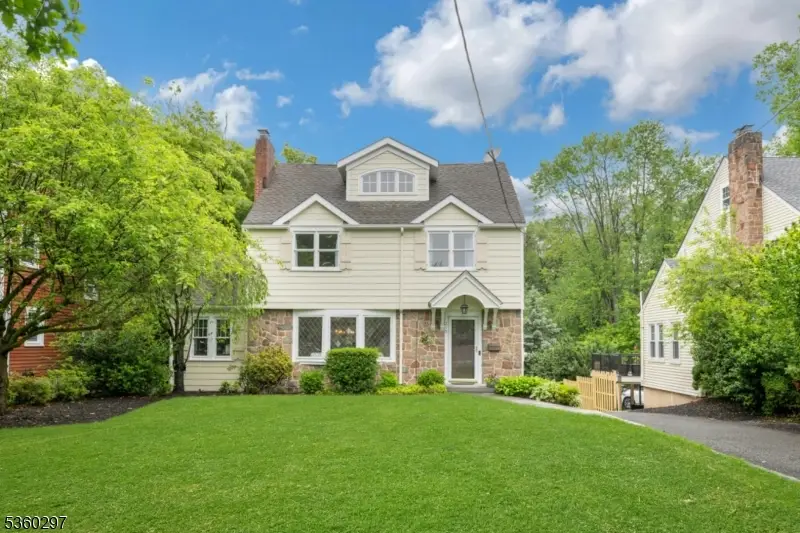 215 Kent Place Blvd, Summit, NJ 07901 - #1