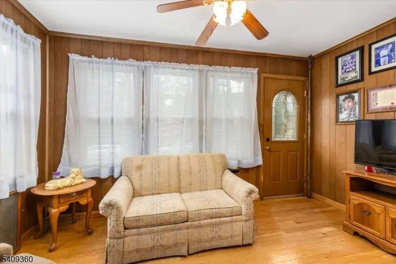 7 Delafield Ave, Rutherford, NJ 07070 - #3