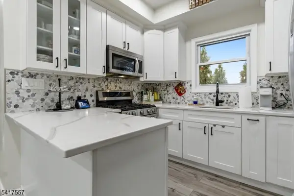 103 Rutherford Pl, North Arlington Boro, NJ 07031