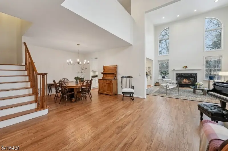 6 Brown Ct, Chester, NJ 07930 - #3