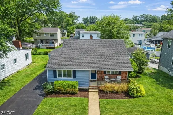 25 Fair Hill Rd, Clifton City, NJ 07013