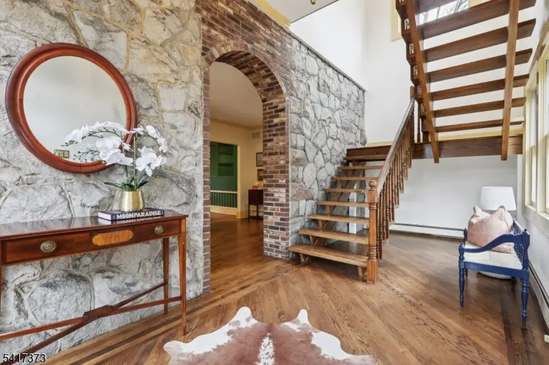 167 Hobart Ave, Millburn, NJ 07078 - #3