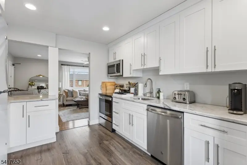 97B Troy Dr #B, Springfield, NJ 07081 - #3