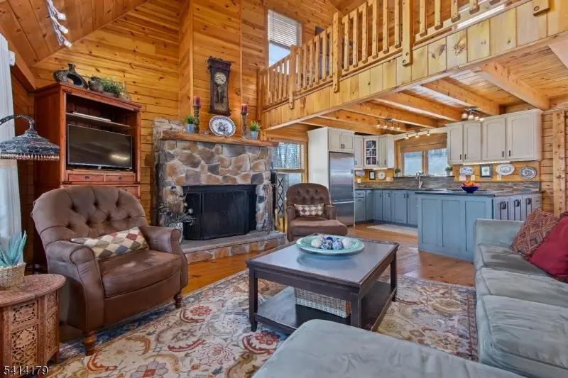 8 Huntsville Rd, Andover, NJ 07860 - #3