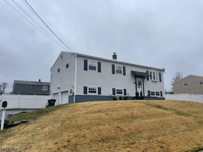 9 Montrose Rd, Franklin, NJ 08873 - #1