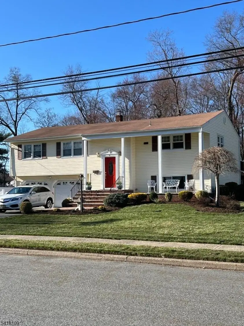 21 W William St, Lincoln Park, NJ 07035 - #1