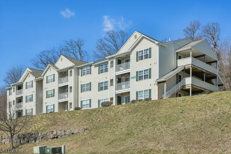 1636 King Ct, Dunellen, NJ 08812 - #1