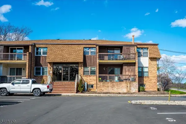 305 Sharon Garden Ct, Woodbridge Twp., NJ 07095