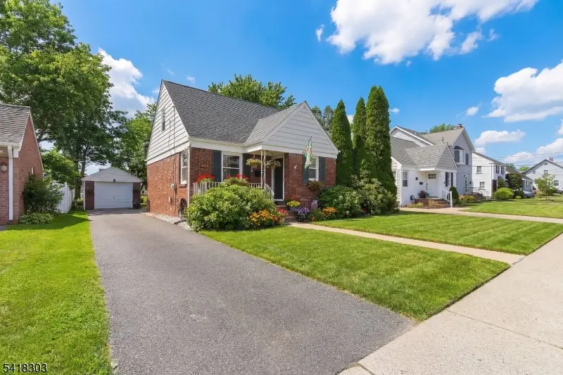 47 Peek St, Rochelle Park, NJ 07662 - #2