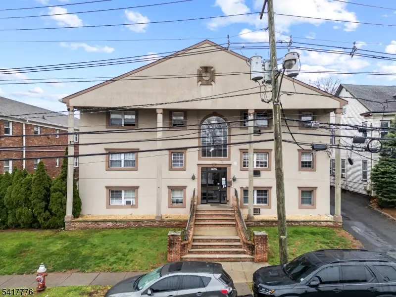 826 W Grand St, Elizabeth, NJ 07202 - #1
