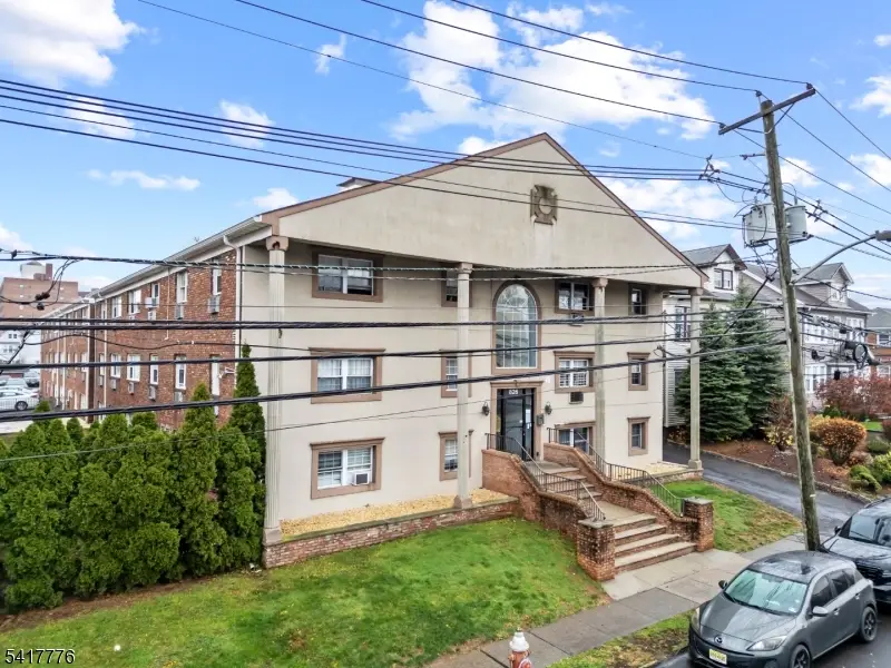 826 W Grand St, Elizabeth, NJ 07202 - #3