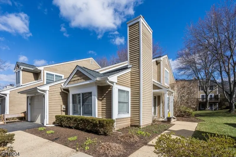 35 Cambridge Rd, The Hills, NJ 07921 - #2