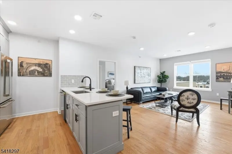 660 Bloomfield Ave #406, Bloomfield, NJ 07003 - #1