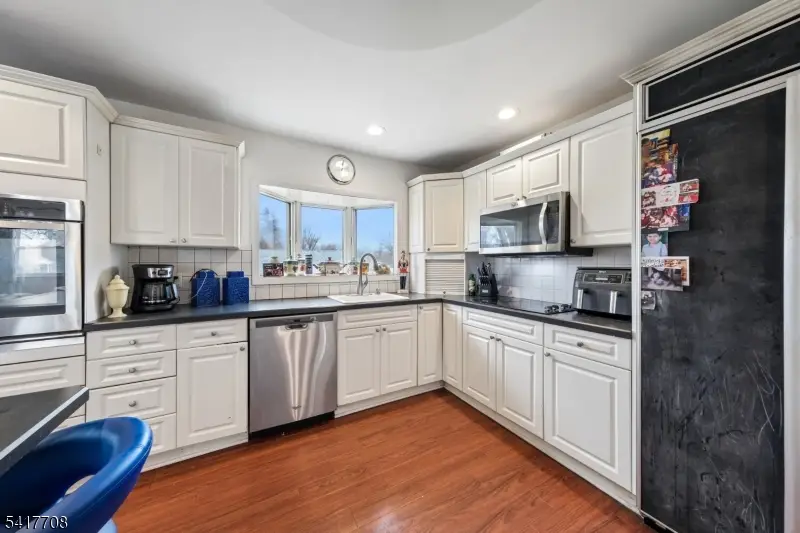 2 Caryn Pl, Fairfield, NJ 07004 - #3