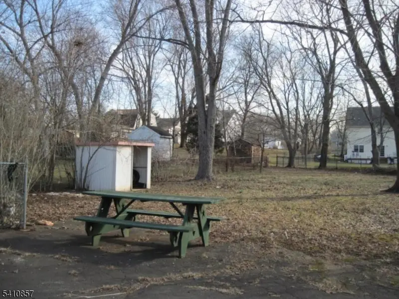 89 Linden St, Bradley Gardens, NJ 08807 - #2