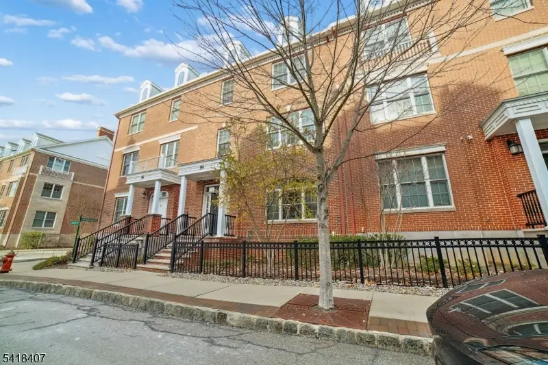 54 Carillon Cir, Livingston, NJ 07039 - #2