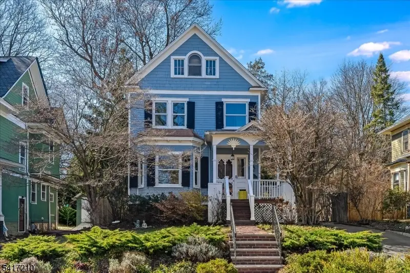 82 Essex Ave, Glen Ridge, NJ 07028 - #1