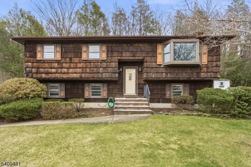 9 Hemlock Dr, Franklin, NJ 07416 - #1