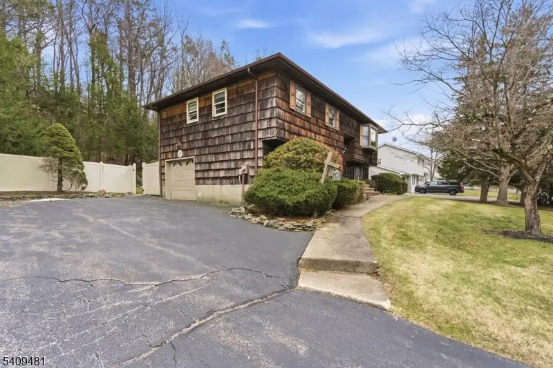 9 Hemlock Dr, Franklin, NJ 07416 - #2