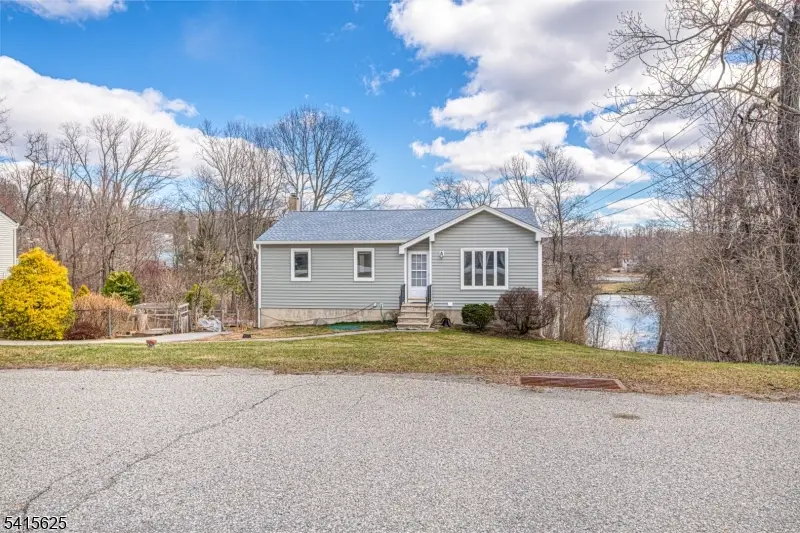 40 Hummingbird Trl, Vernon, NJ 07462 - #2