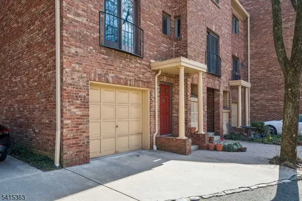 17 Mews Ln #17, South Orange Village Twp., NJ 07079