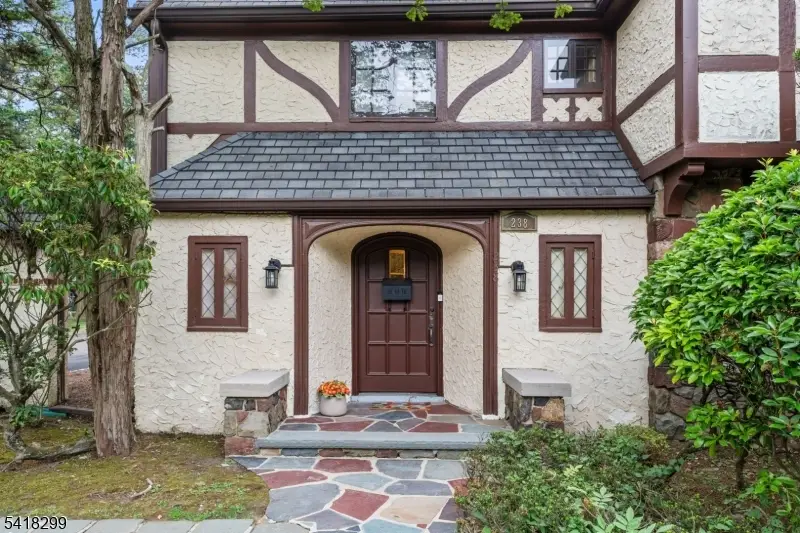 238 Elmwynd Dr, Orange, NJ 07050 - #2