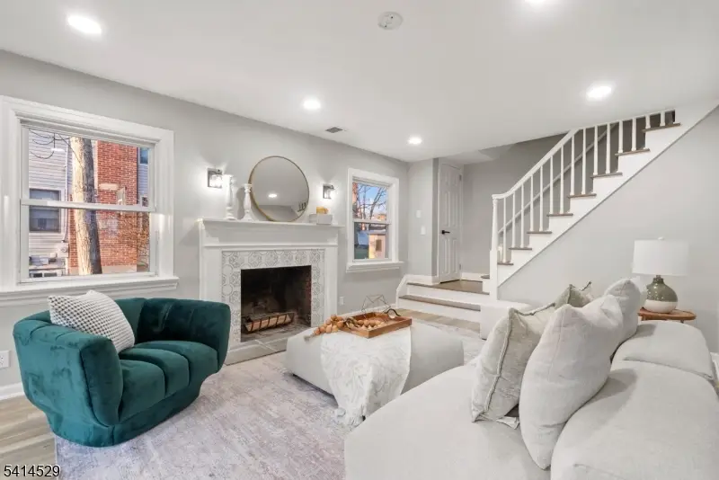 77 Chestnut Dr, Packanack Lake, NJ 07470 - #1