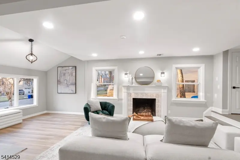 77 Chestnut Dr, Packanack Lake, NJ 07470 - #2