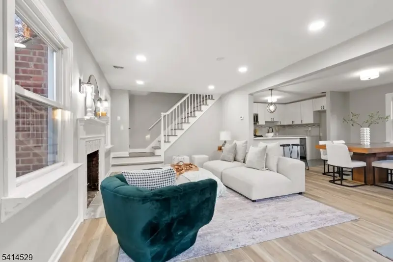 77 Chestnut Dr, Packanack Lake, NJ 07470 - #3