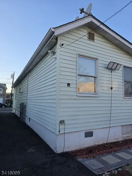 732 Essex Ave, Linden, NJ 07036 - #2