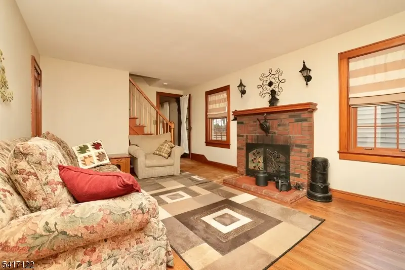 61 Hill St, Belleville, NJ 07109 - #3