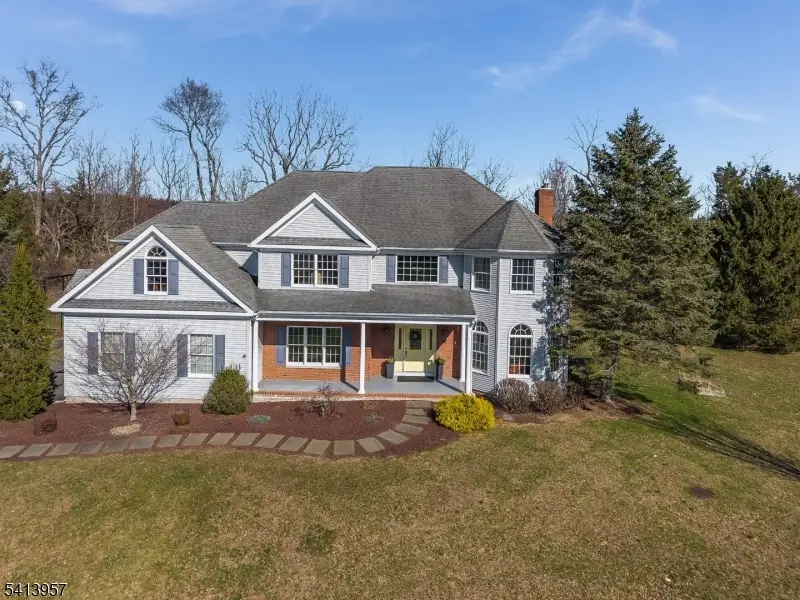 4 Cheshire Ct, Clinton, NJ 08833 - #2