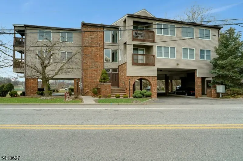 779 Riverside Ave #104, Lyndhurst, NJ 07071 - #1
