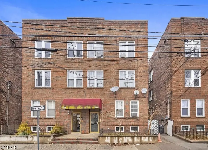 250 Clendenny Ave #4, Jersey City, NJ 07304 - #1