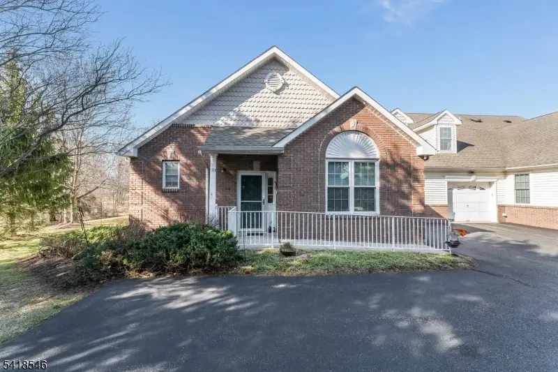 1 Joseph Dr, Raritan, NJ 08822 - #2