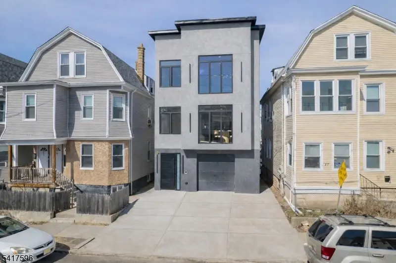 39 Grace St, Irvington, NJ 07111 - #1