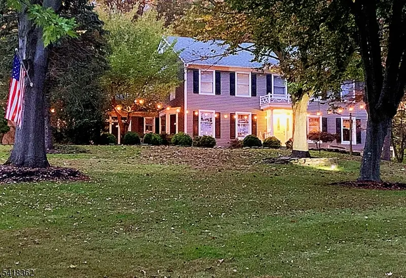 6 Fawn Ridge Rd, Clinton, NJ 08833 - #1