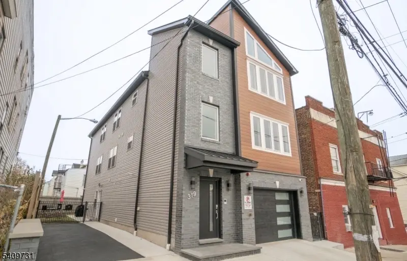 319 Renner Ave, Newark, NJ 07112 - #1